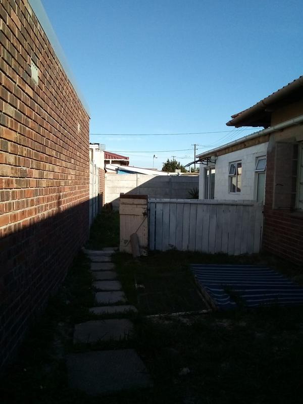To Let 1 Bedroom Property for Rent in Ruyterwacht Western Cape